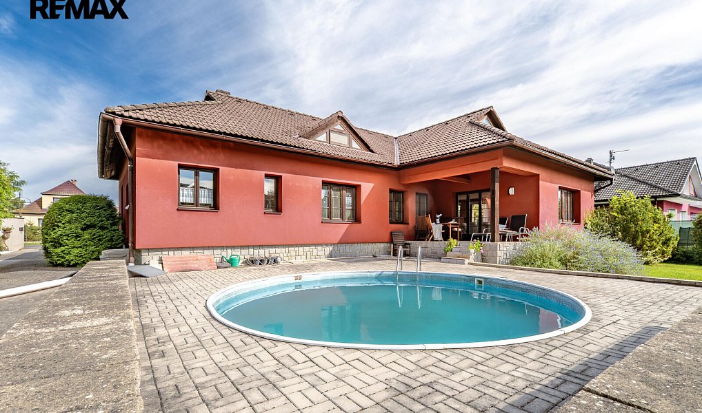 Prodej domu 200 m² s pozemkem 1 400 m², Rožmitál pod Třemšínem – náhled fotky 2