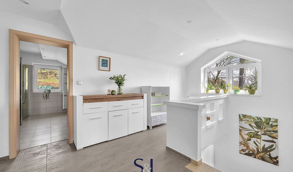 Prodej domu 318 m² s pozemkem 1 117 m², Turnov – náhled fotky 31