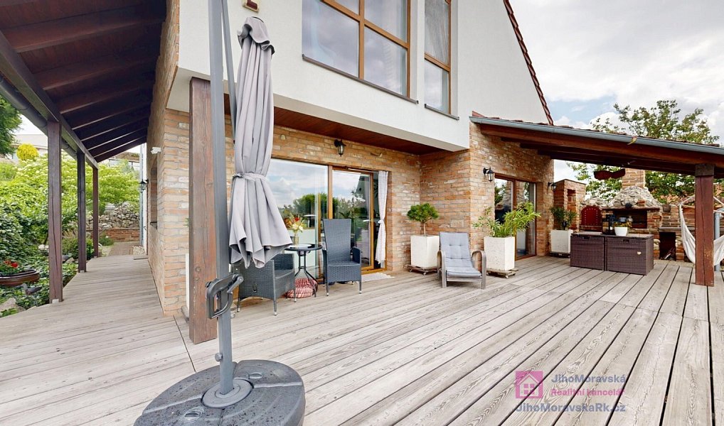 Prodej domu 252 m² s pozemkem 1 211 m², Valtice – náhled fotky 29