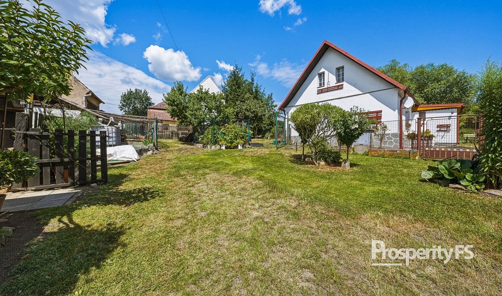 Prodej domu 318 m² s pozemkem 1 081 m², Liběšice – náhled fotky 44