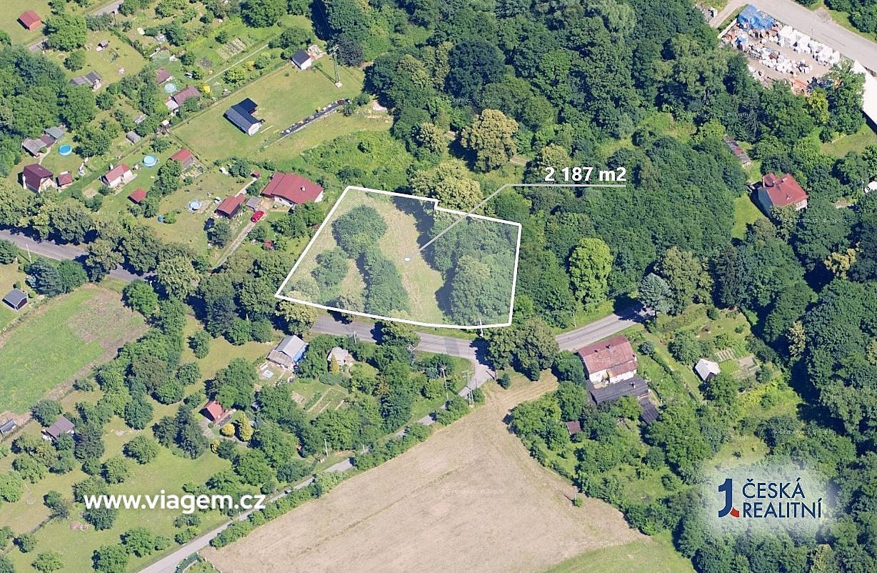 Prodej stavebního pozemku 2 187 m² – fotografie 2