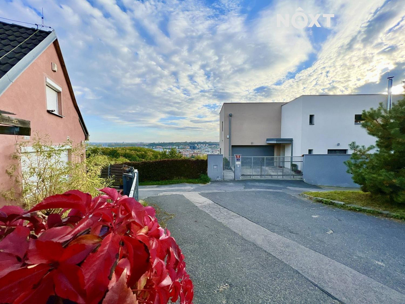 Prodej domu 274 m² s pozemkem 165 m²