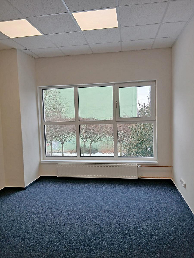 Pronájem kanceláře 24 m² – fotografie 3