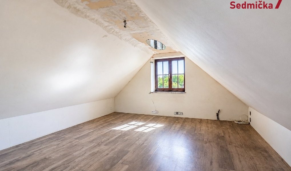 Prodej domu 120 m² s pozemkem 850 m², Uhlířské Janovice – náhled fotky 27