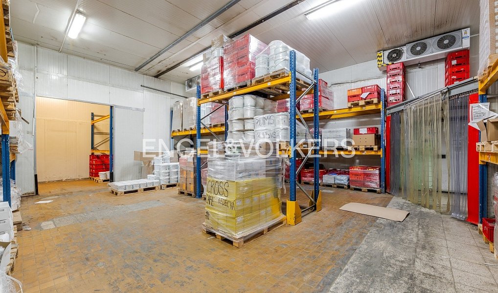 Pronájem skladovacích prostor 1 050 m², Praha – náhled fotky 2