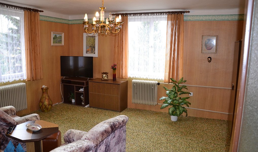 Prodej domu 180 m² s pozemkem 1 214 m², Strážné – náhled fotky 7