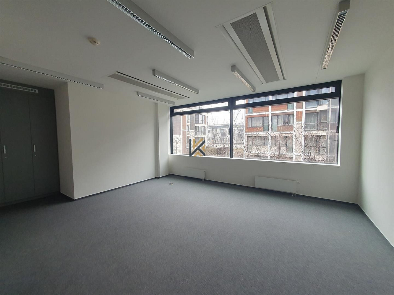 Pronájem kanceláře 490 m² – fotografie 5