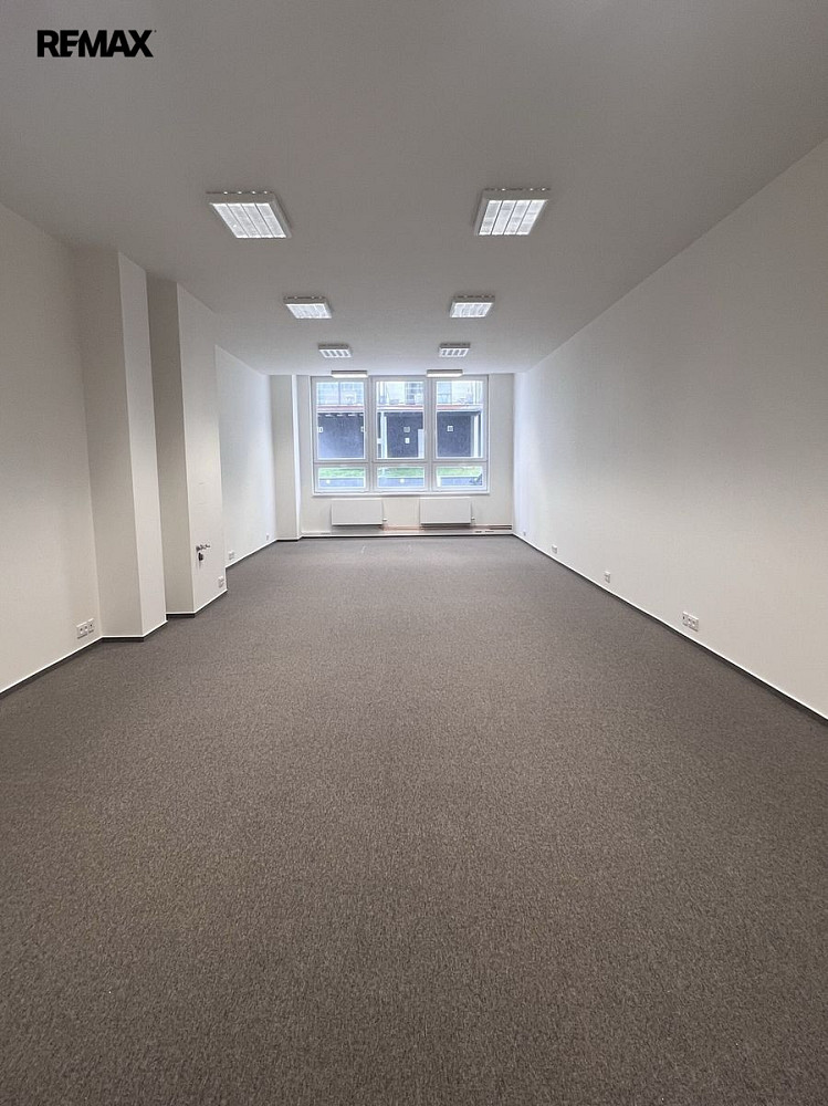 Pronájem skladovacích prostor 58 m² – fotografie 2
