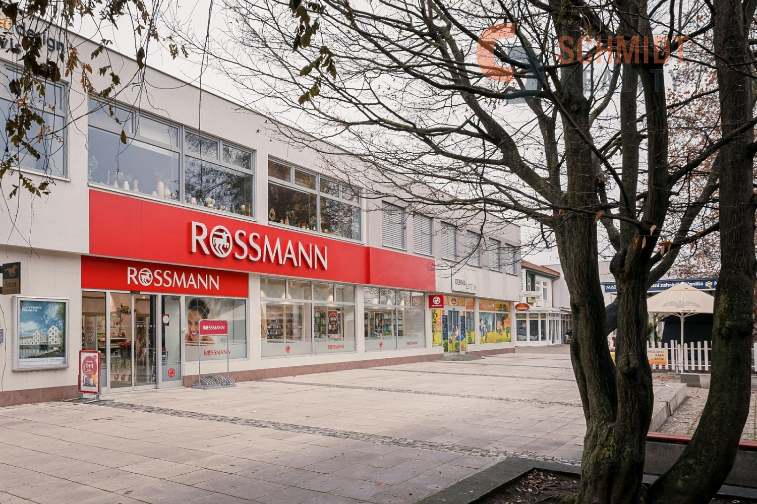 Pronájem obchodních prostor 382 m² – fotografie 3