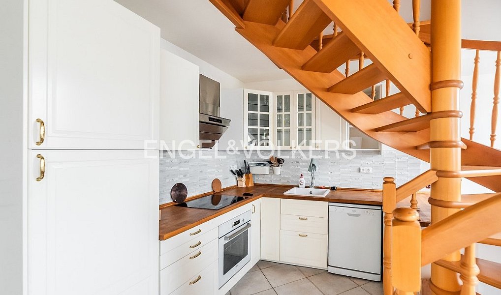 Pronájem bytu 3+kk 90 m², Praha – náhled fotky 2