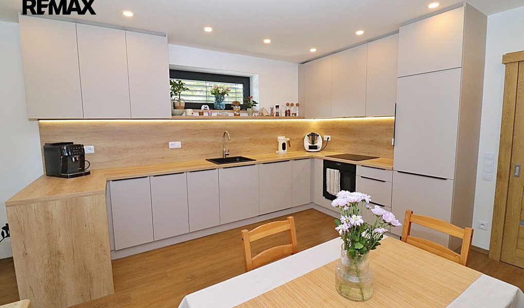 Prodej domu 131 m² s pozemkem 352 m², Holice – náhled fotky 11