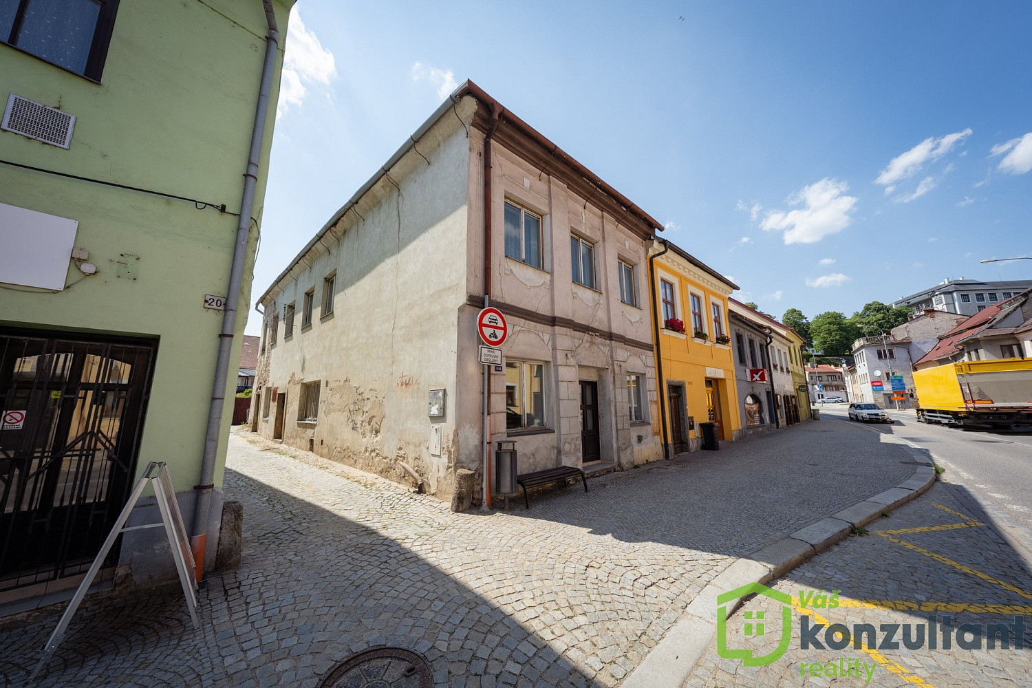 Prodej obchodních prostor 222 m²