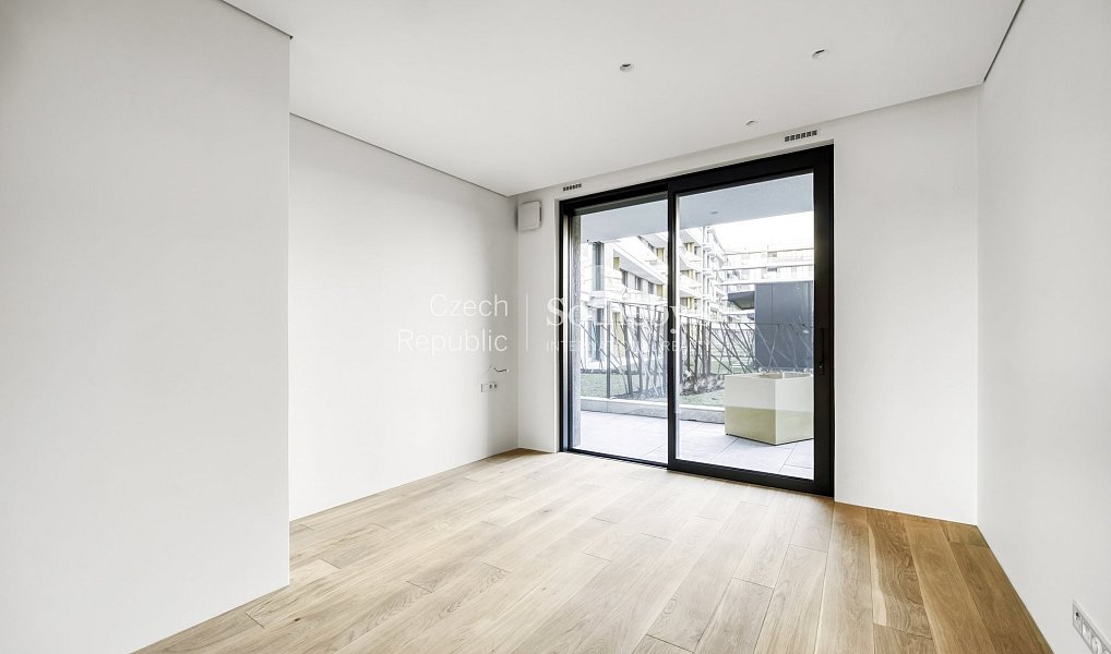 Pronájem bytu 4+kk 129 m², Praha – náhled fotky 15