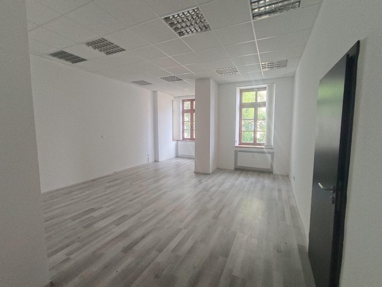 Pronájem kanceláře 87 m² – fotografie 2