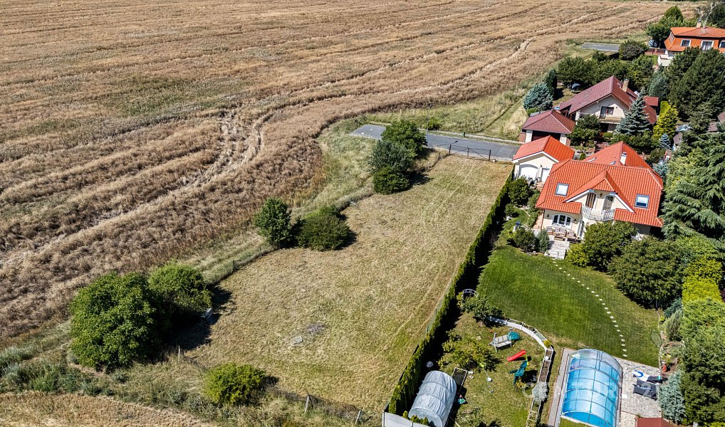Prodej stavebního pozemku 975 m², Ořech – náhled fotky 13
