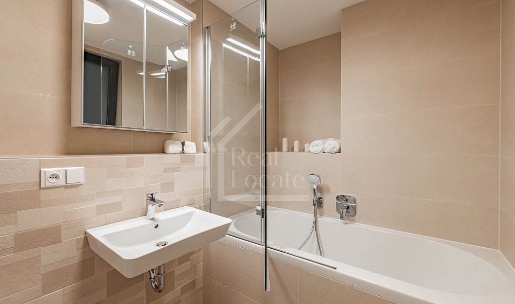 Pronájem bytu 1+kk 34 m², Praha – náhled fotky 3