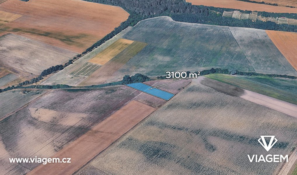 Prodej pole 1 550 m², Dřísy – fotka 1 z 5