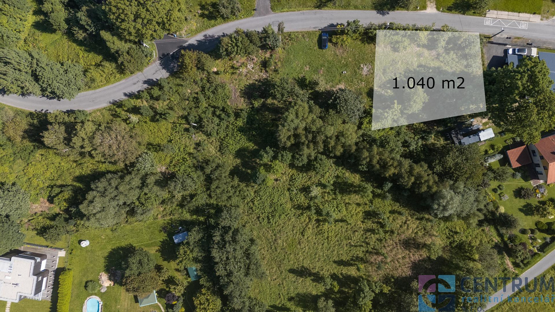 Prodej stavebního pozemku 1 040 m² – pohled 3