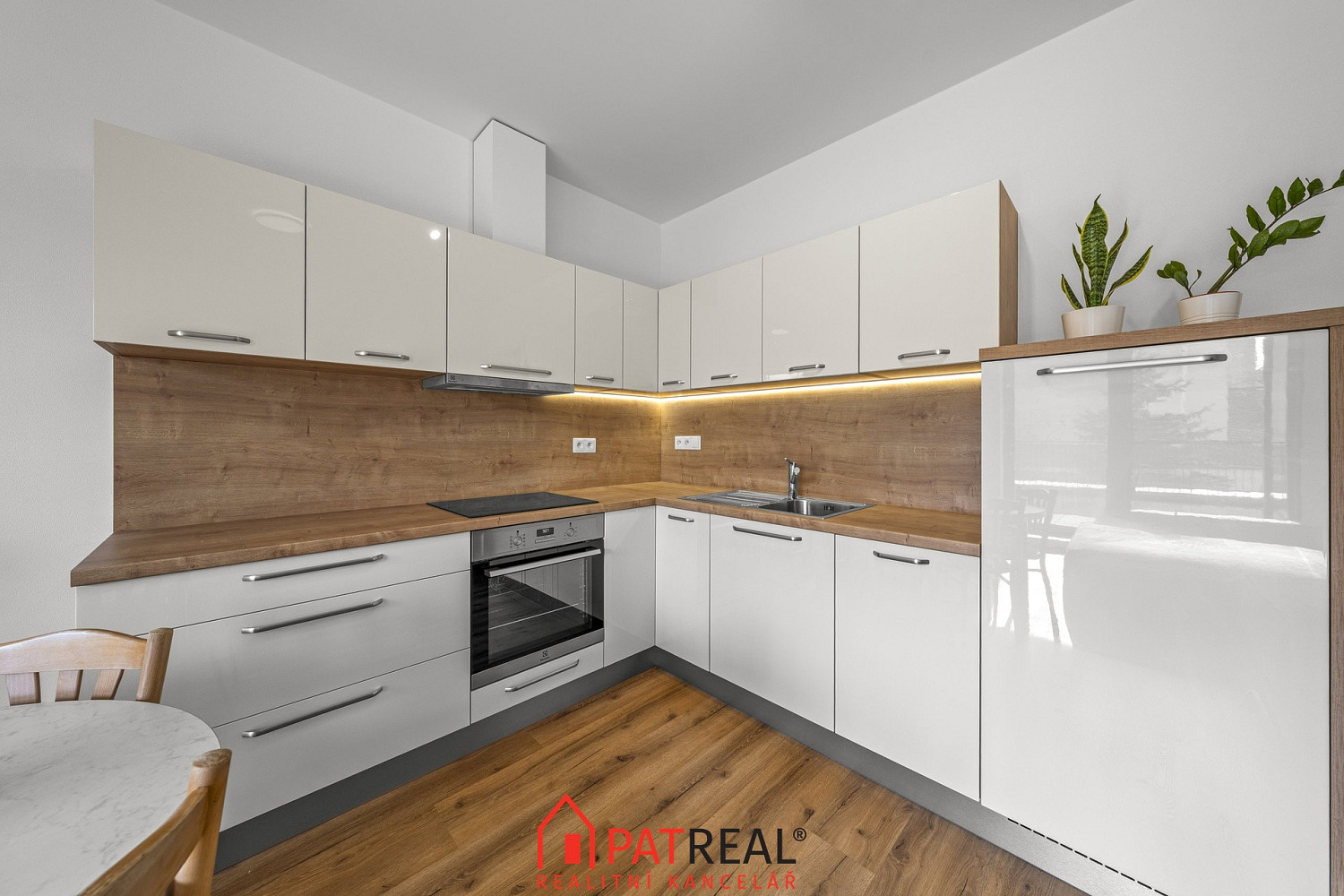 Prodej bytu 2+kk 79 m² — photo 2