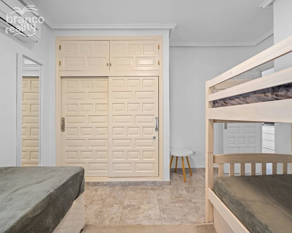 Prodej domu 223 m² s pozemkem 1 000 m² - Més