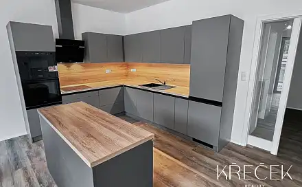 Pronájem bytu 2+kk 68 m², Tomáše Bati, Třebíč - Borovina