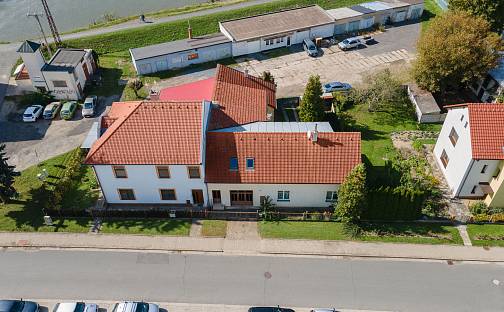 Prodej domu 300 m² s pozemkem 370 m², Sadová, Napajedla, okres Zlín