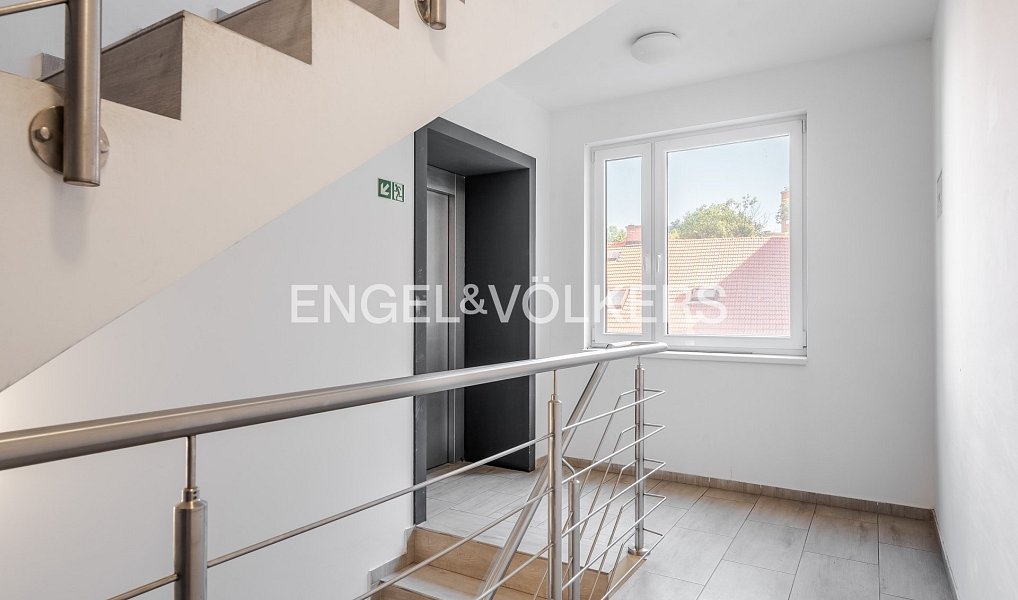Prodej bytu 3+kk 74 m², Praha – náhled fotky 10
