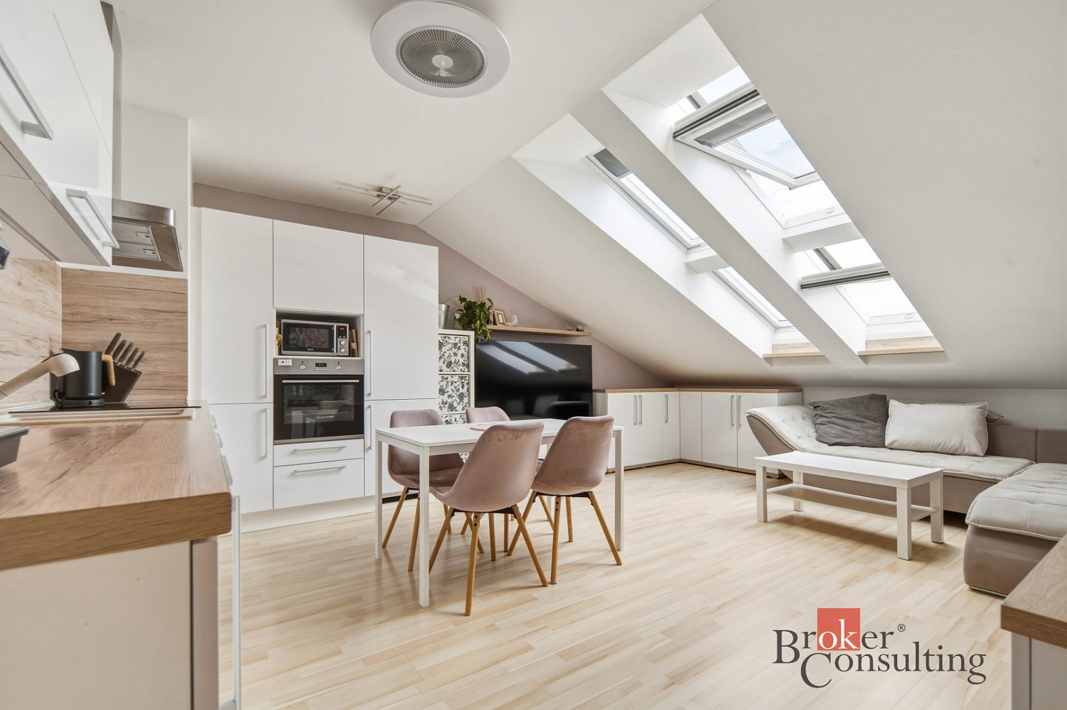 Prodej bytu 3+kk 69 m² – fotografie 2