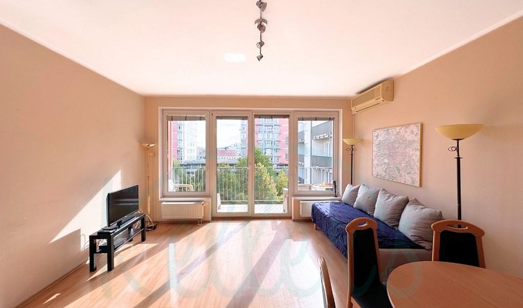Pronájem bytu 2+kk 59 m², Praha – náhled fotky 2
