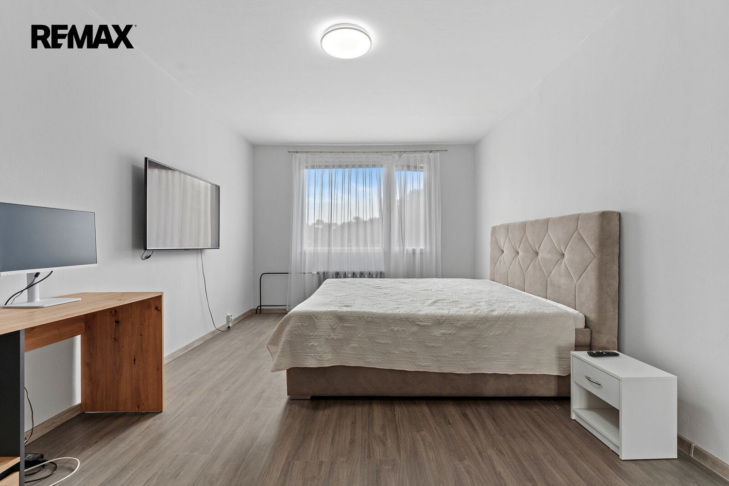 Pronájem bytu 1+1 42 m² – fotografie 3