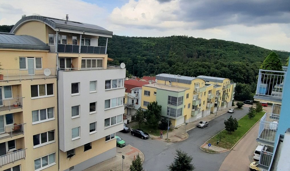 Pronájem bytu 3+kk 73 m², Praha – náhled fotky 9