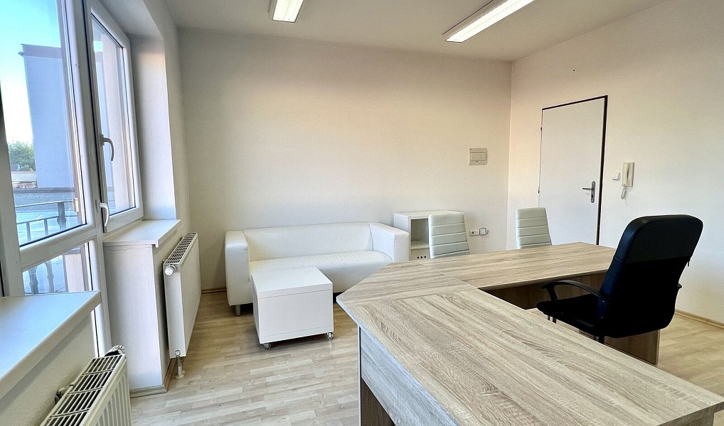 Pronájem kanceláře 22 m², Kyjov – náhled fotky 4