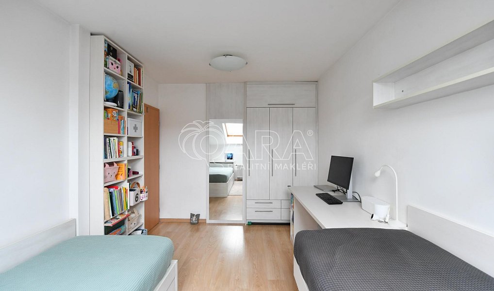 Prodej bytu 3+kk 77 m², Nupaky – náhled fotky 23