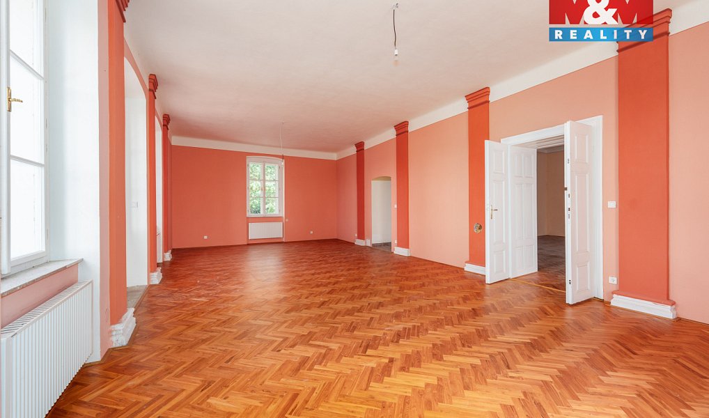Prodej domu 963 m² s pozemkem 4 672 m², Dírná – náhled fotky 9