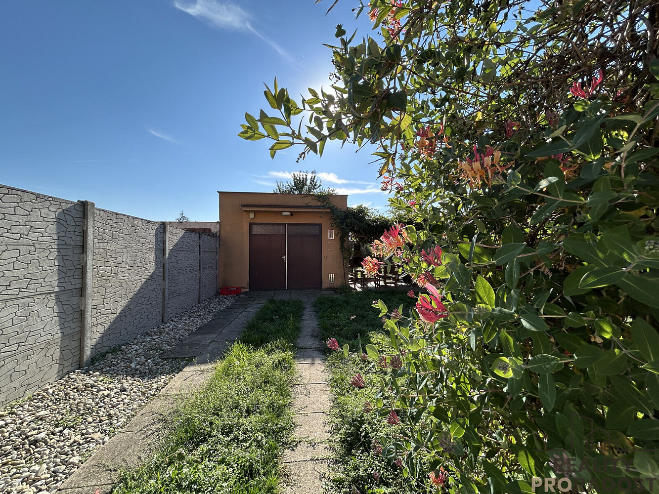 Pronájem domu 699 m² s pozemkem 620 m² – fotografie 2