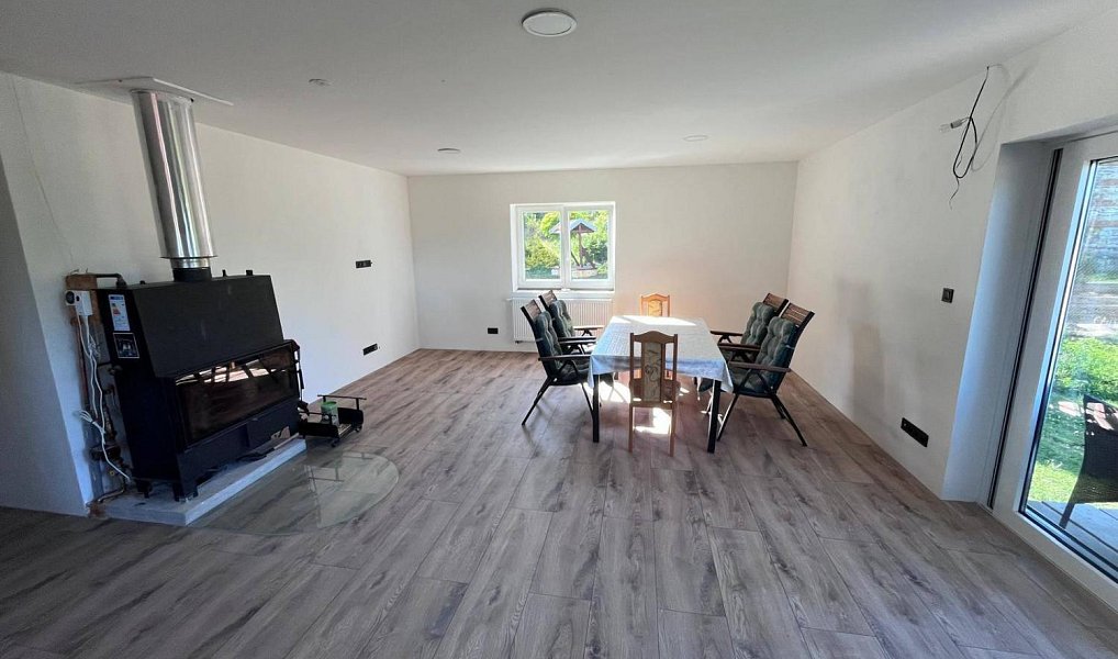 Prodej domu 258 m² s pozemkem 1 924 m², Holedeč – náhled fotky 6