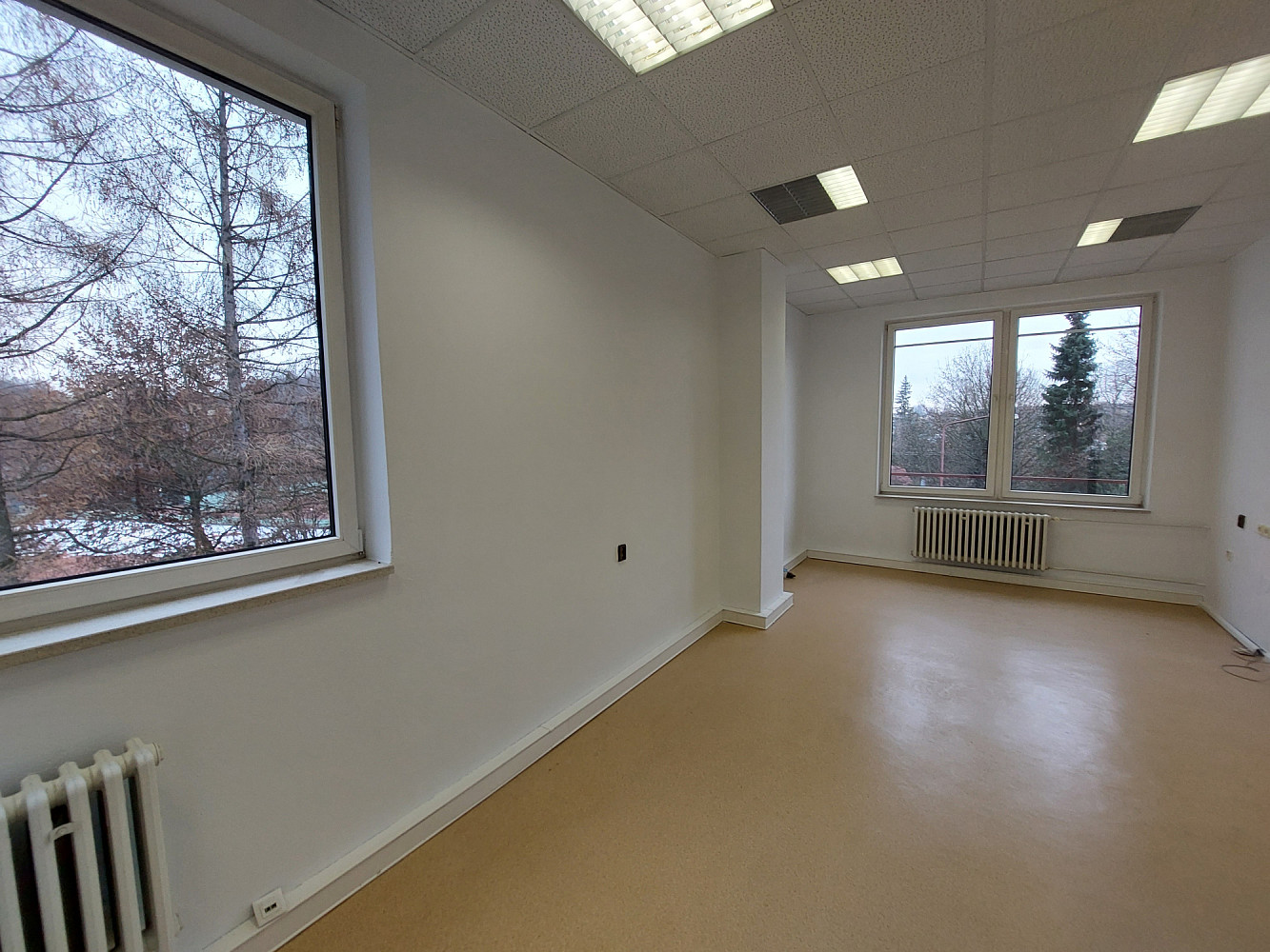 Pronájem kanceláře 22 m² – fotografie 3