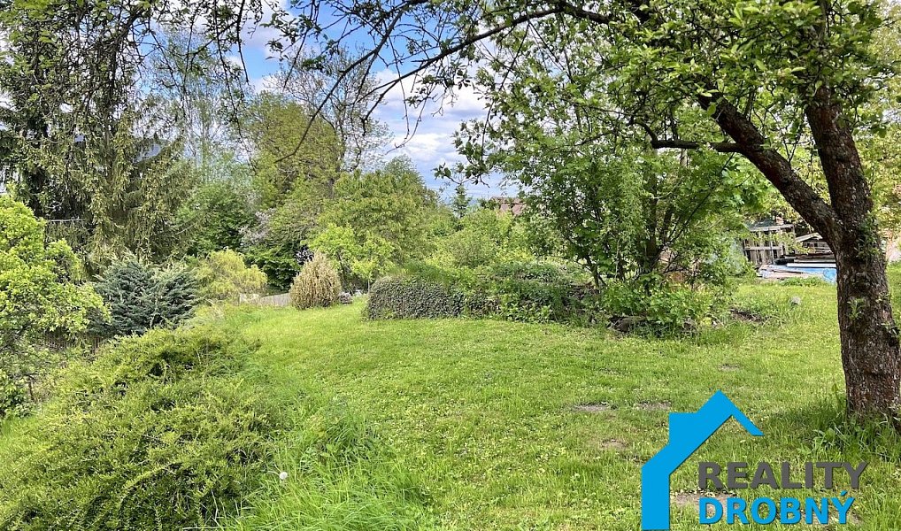 Prodej stavebního pozemku 1 033 m², Huntířov – náhled fotky 2