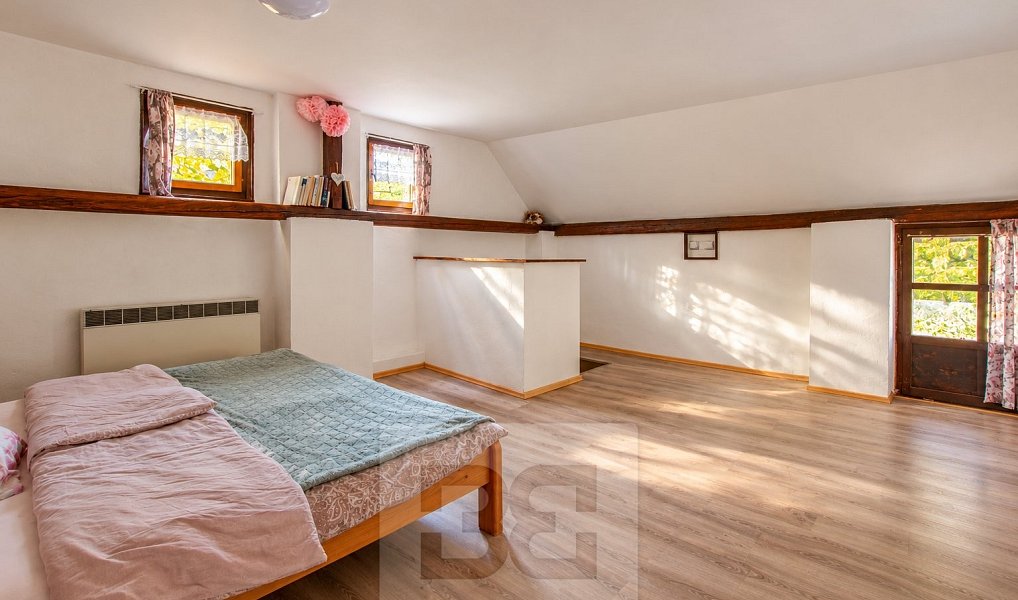 Pronájem domu 107 m² s pozemkem 693 m², Uhlířské Janovice – náhled fotky 14