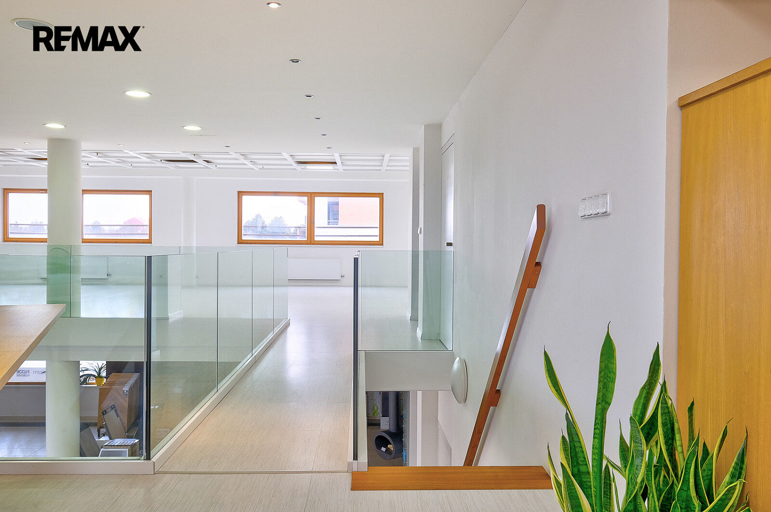 Pronájem obchodních prostor 139 m² – fotografie 3