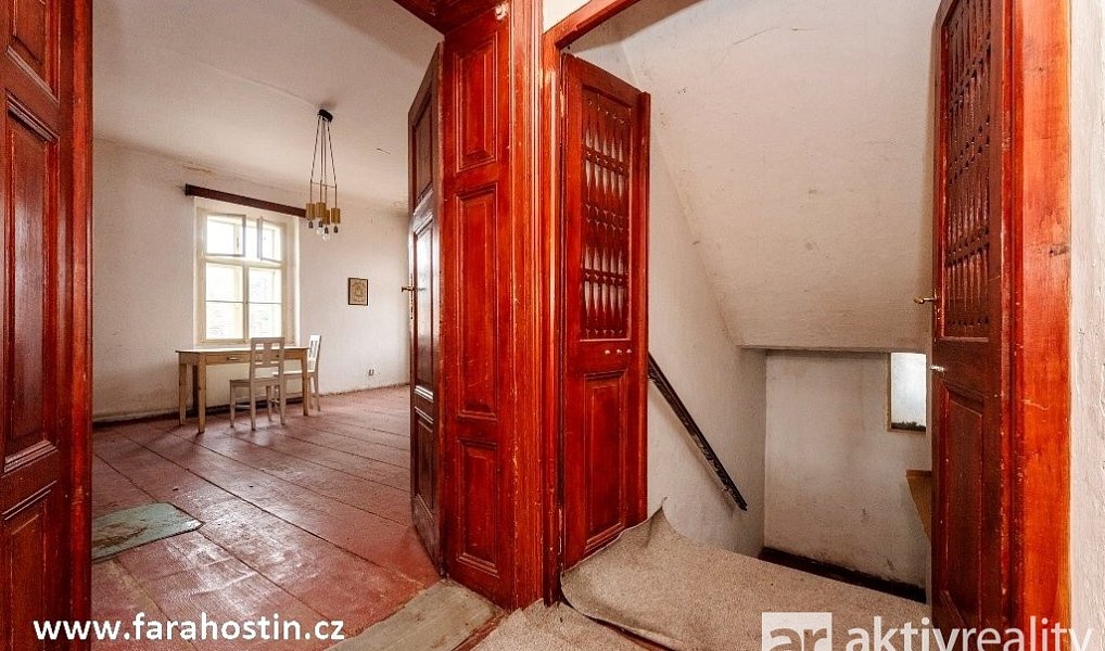 Prodej ubytovacího objektu 420 m², Hostín u Vojkovic – náhled fotky 21