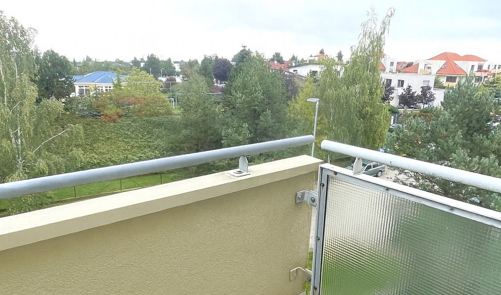 Prodej bytu 3+kk 95 m², Jesenice – náhled fotky 27