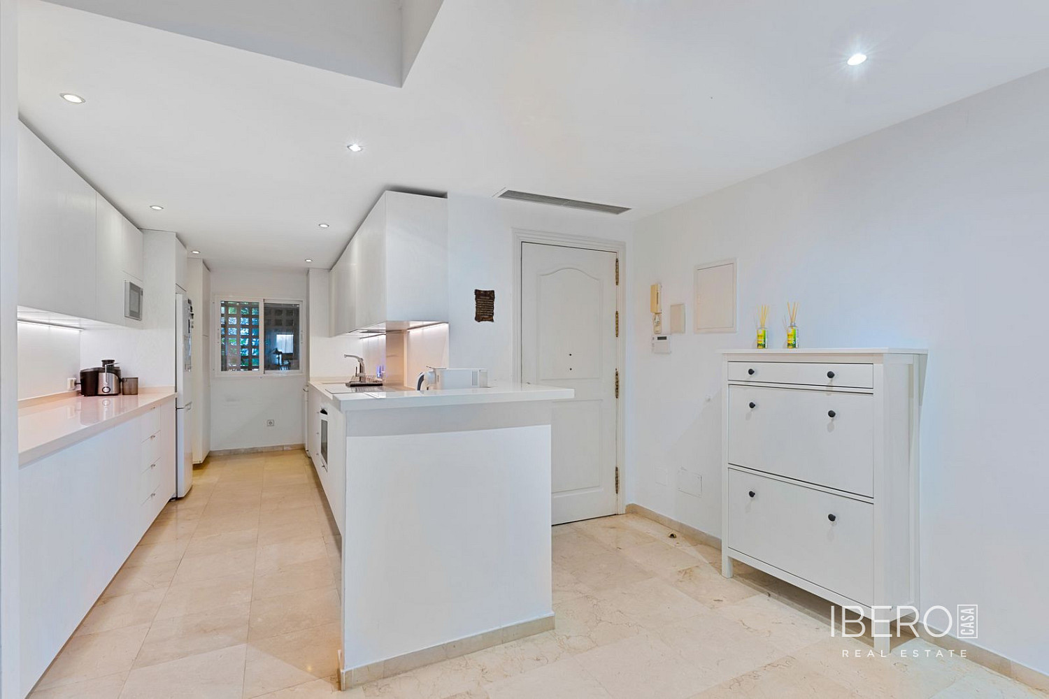 Piso 4+kk – Marbella, Nagüeles - Más