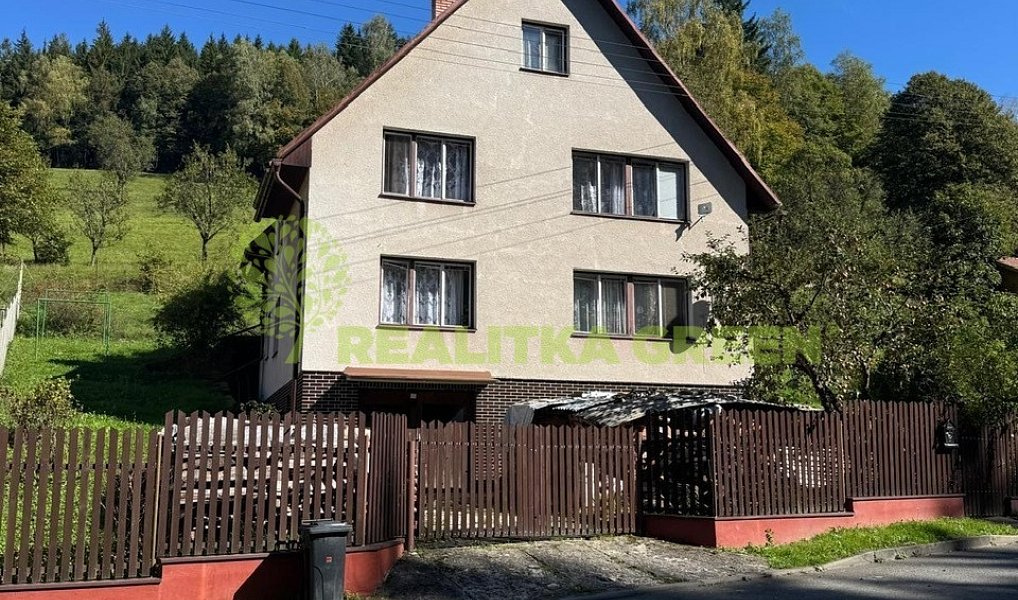 Prodej domu 200 m² s pozemkem 992 m², Vsetín – náhled fotky 12