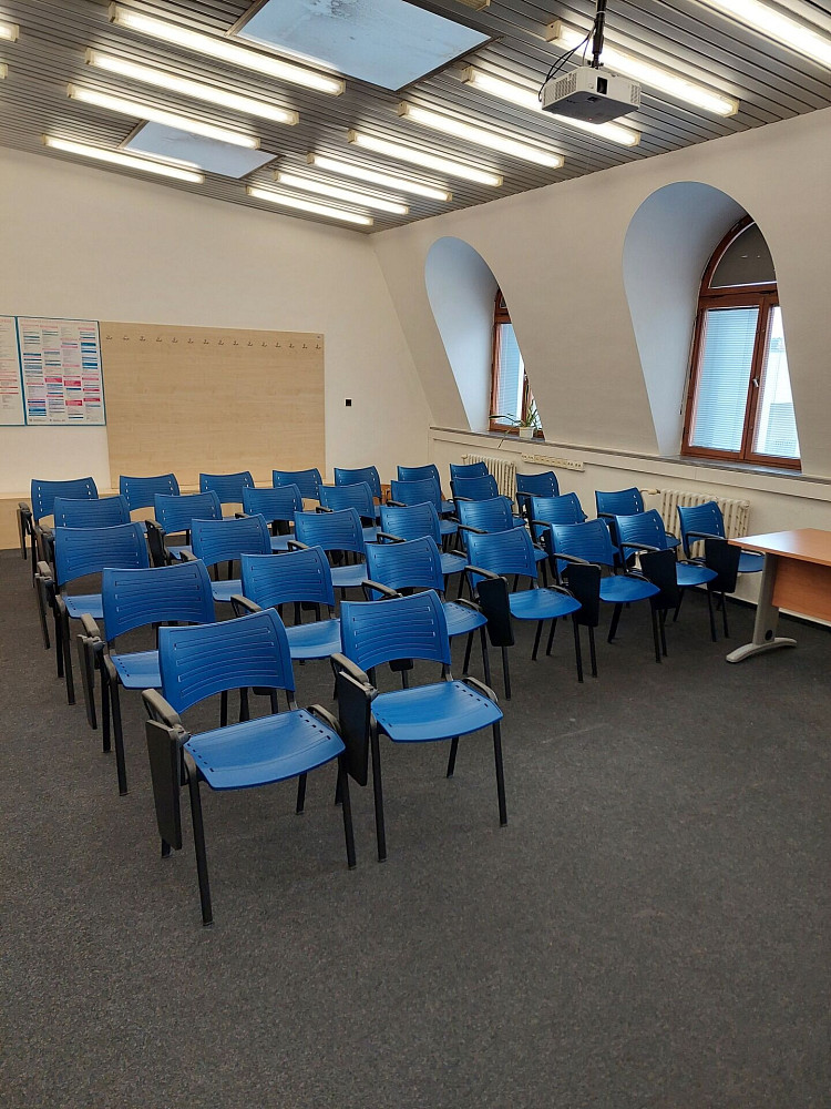Pronájem kanceláře 212 m² – pohled 4