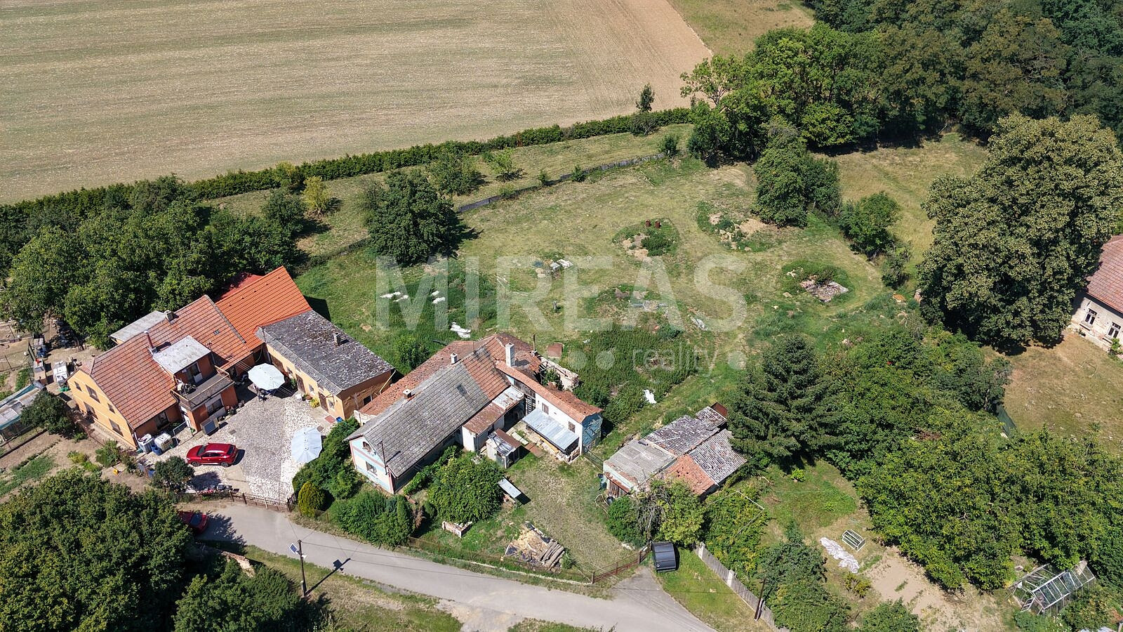 Prodej stavebního pozemku 3 320 m² – fotografie 3