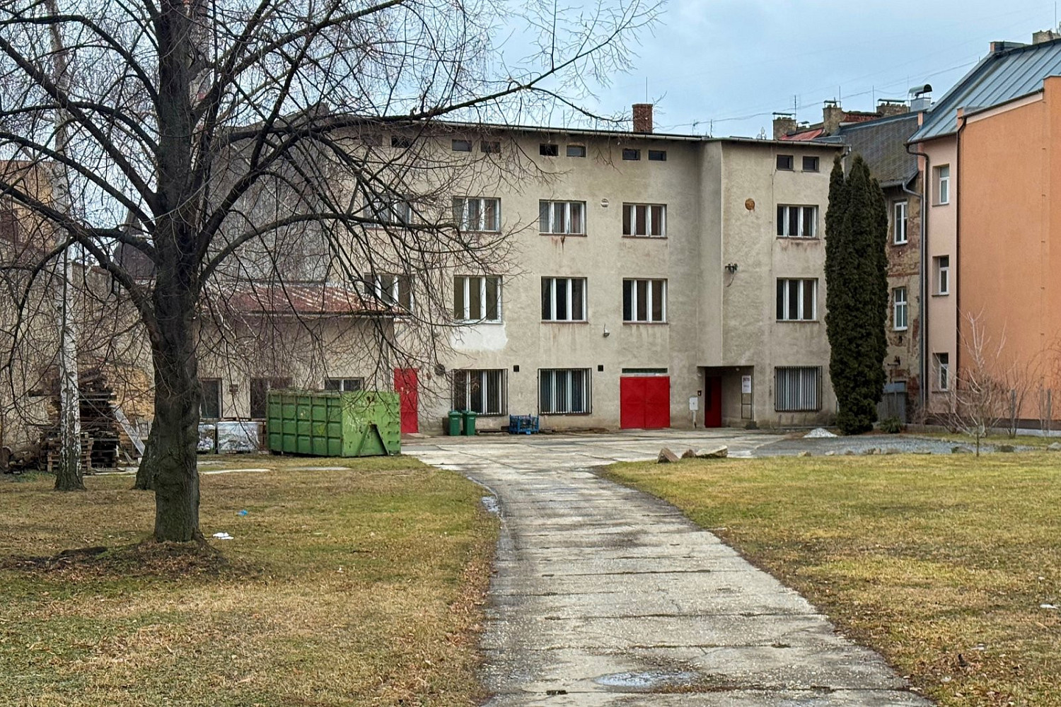Prodej nájemního domu, činžáku 1 875 m²