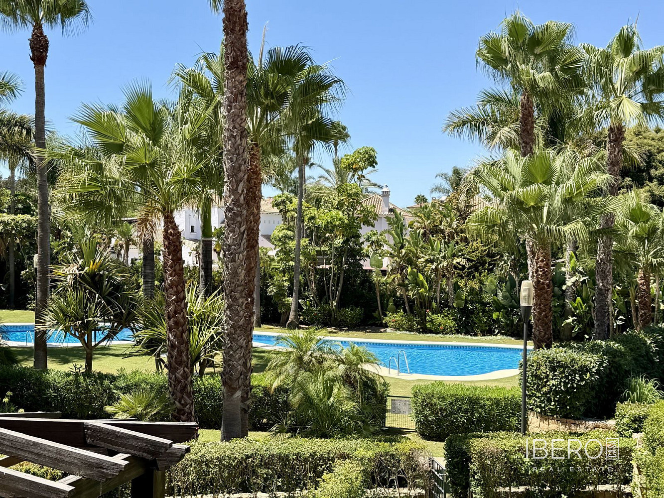 Piso 3+kk – Marbella, Nueva Andalucía - Vista 2