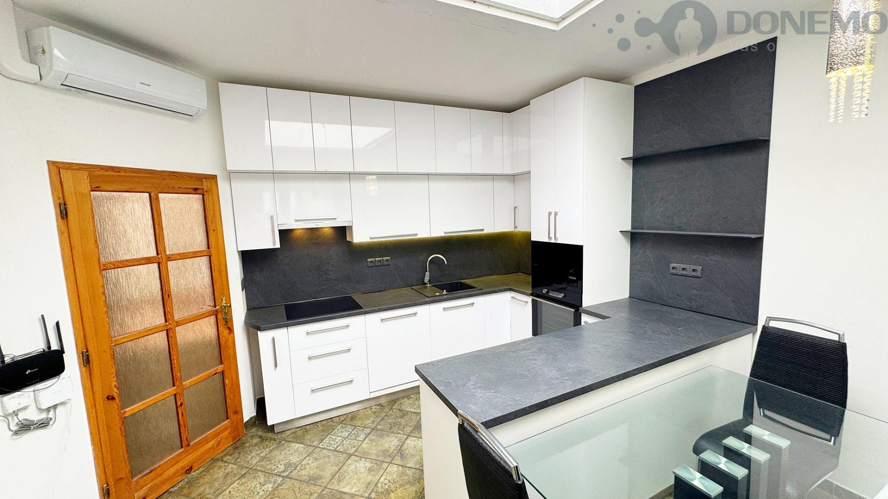 Pronájem bytu 2+kk 60 m² – fotografie 2