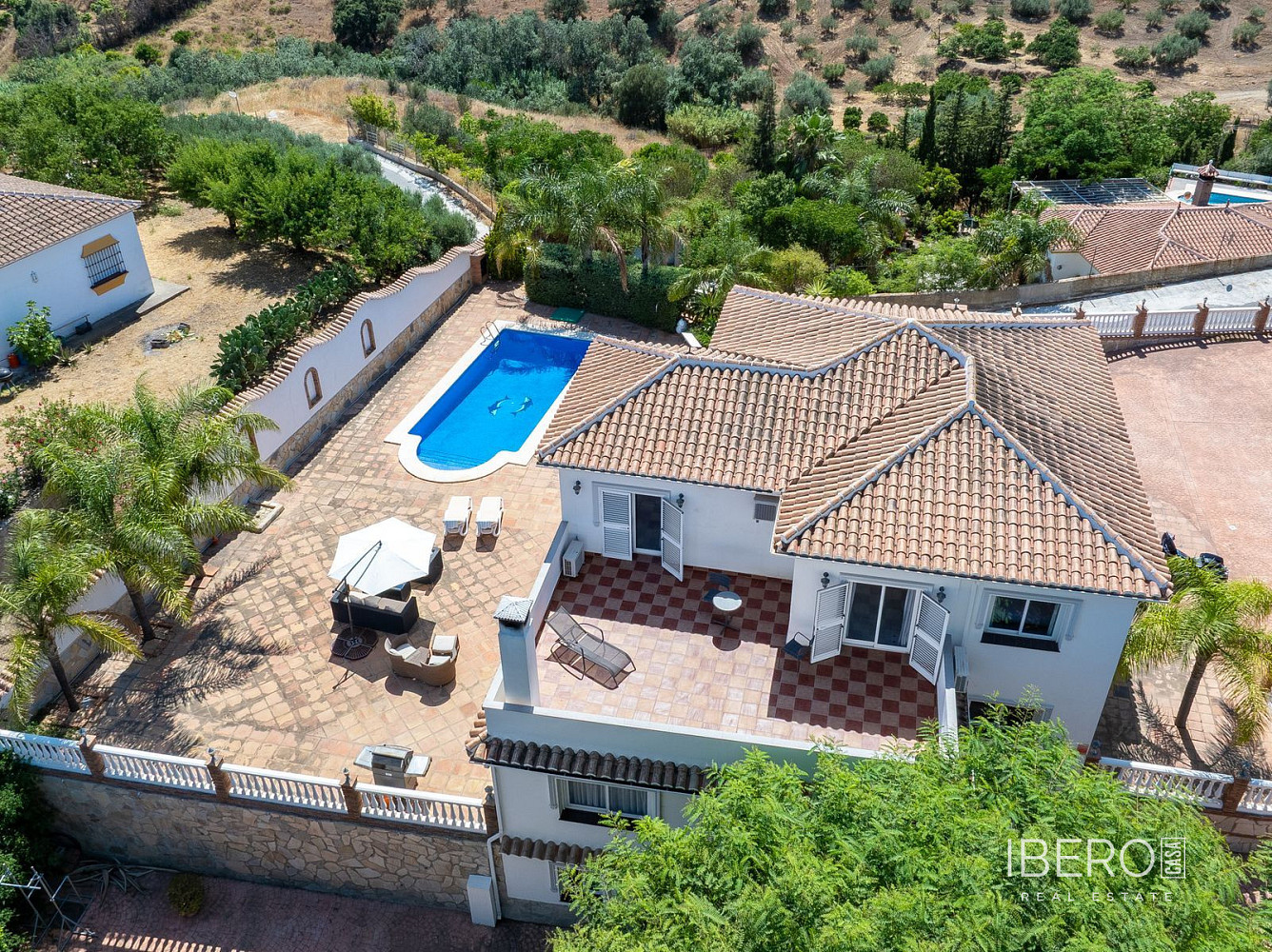 Prodej domu 378 m² s pozemkem 2 559 m² — photo 2
